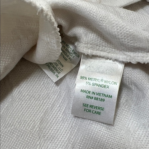 Lilly Pulitzer White Ruffle Hem jacquard Dress. - Picture 8 of 9